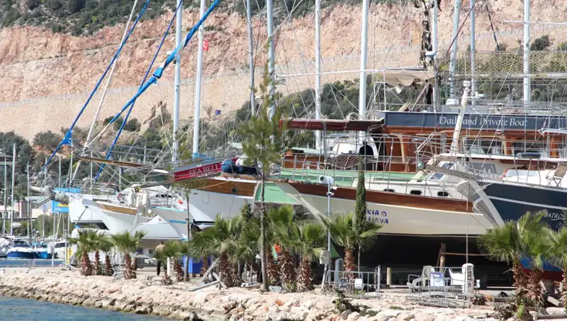 Kaş’ta Gezi Tekneleri Yüzde Yüz Hazır, Yaz Sezonu İçin Geri Sayım Başladı!