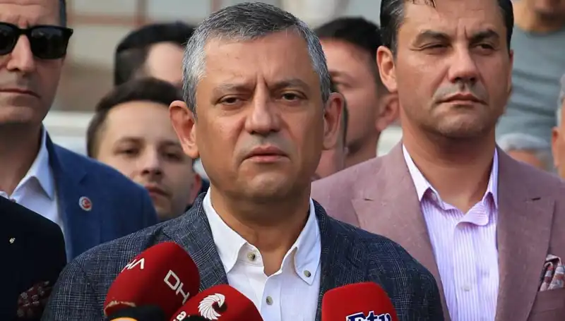 Sandıklar Tehlikede: Özgür Özel İddialı Açıklamalarda Bulundu