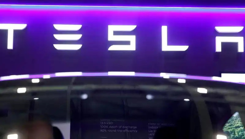 Tesla'nın Sürüşsüz Taksi Deneyimi: Robotaxi ile Geleceğin Yolculuğu