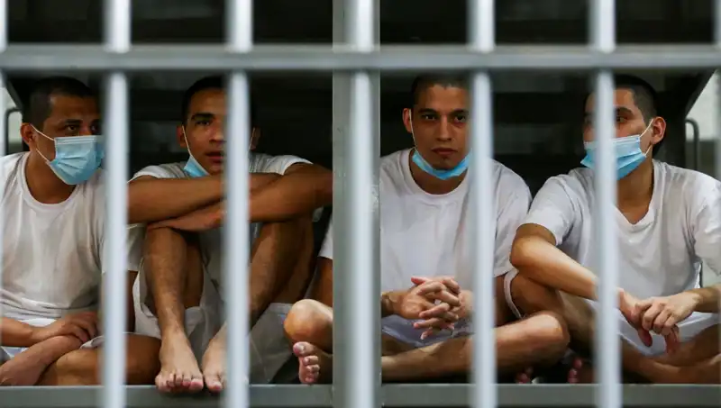 El Salvador'dan Venezuela'ya Şaşırtan Siyasi Tutuklu Teklifi