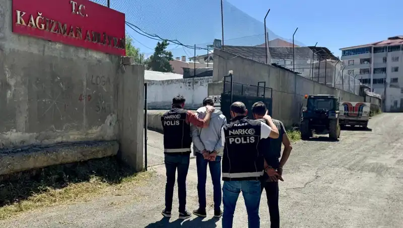 Kars’ta Uyuşturucu Operasyonu: İki Kişi Tutuklandı, İlgili Ağa Darbe Vuruldu!