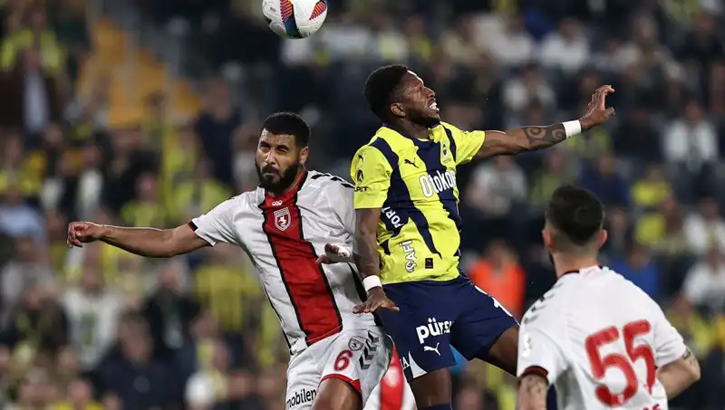 Fenerbahçe'de Uyum Bozuldu: Spor Yazarları Sistemi İflas Etti Mi?