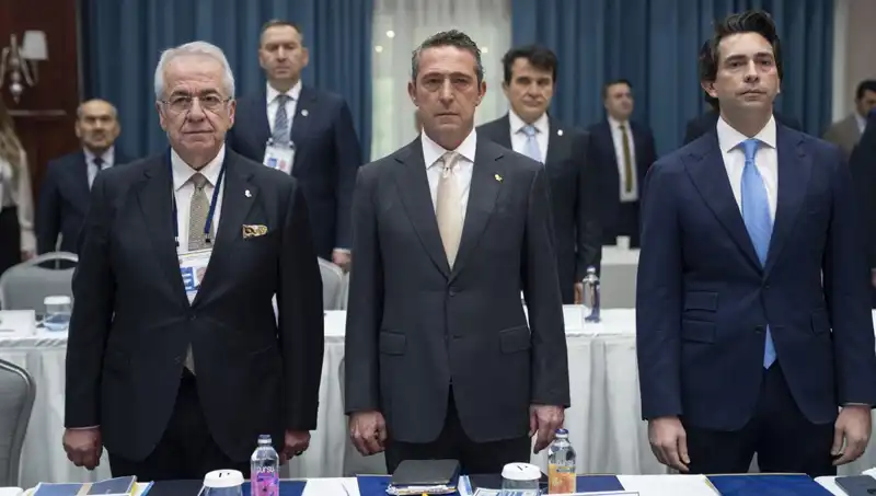 Fenerbahçe'nin İmza Sayısı Ne Kadar? Taraftarlar Şaşkın!