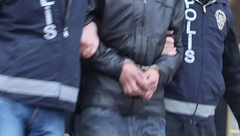 Türkiye Genelinde FETÖ Operasyonları: 30 İlde 65 Tutuklama Yapıldı