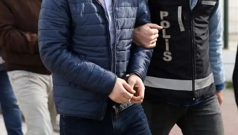 Hırsızlık Çetesi Suçüstü Yakaladı: 5 Kişi Tutuklandı!