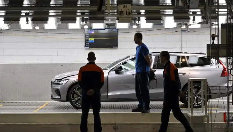Volvo, Bazı Modellere Satış Durumu Kararı Aldı: Nedenleri ve Etkileri
