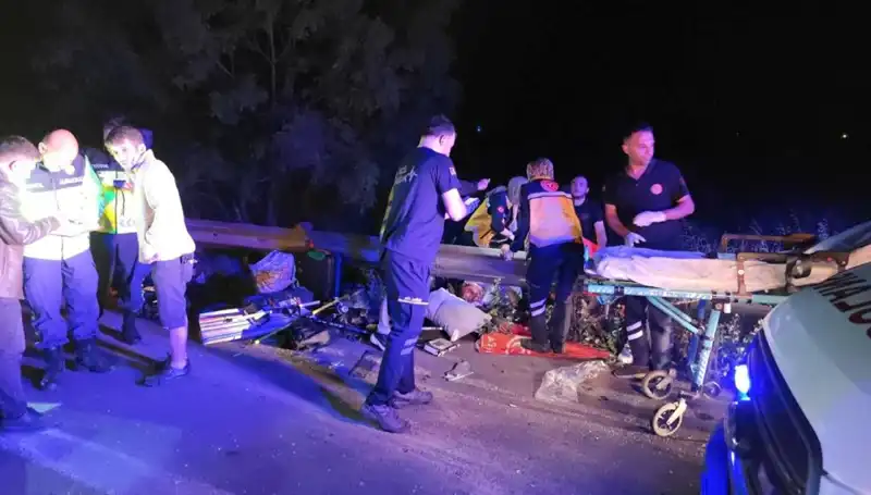 Minibüs Kazasında Hayatlarını Kaybedenlerin İzinde: Şok Edici Detaylar