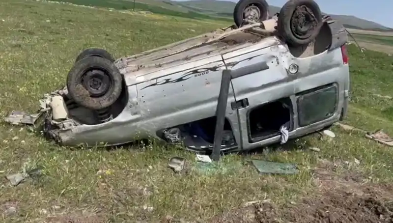 Konya'da Otomobil Takla Attı: Feci Kaza İki Kişiyi Yaraladı