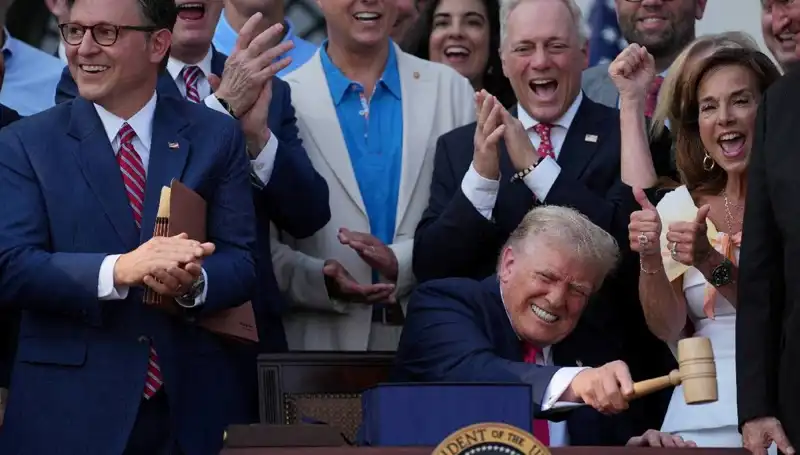 Trump, "Büyük, Güzel Yasa Tasarısı"nı İmzalama Kararıyla Gündemi Sarsmaya Hazırlanıyor