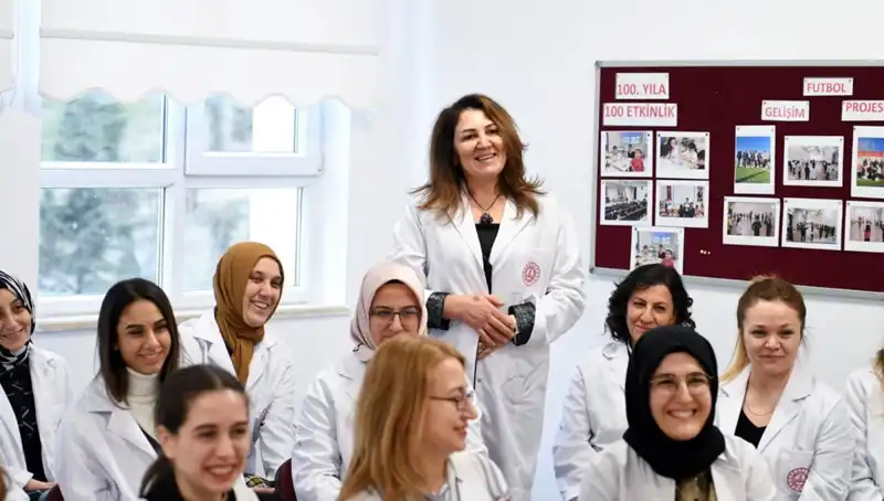 MEB Ücretli Öğretmenlik Başvuruları Başladı: Detaylar ve İlçe Listesi Burada!