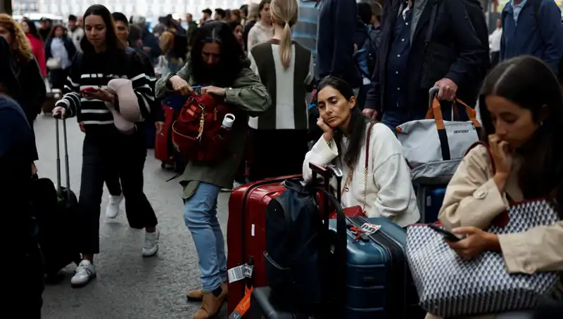 İspanya'da Kablo Hırsızlığıyla Trenlerde Mahsur Kalan Yolcular Panik Yaşadı