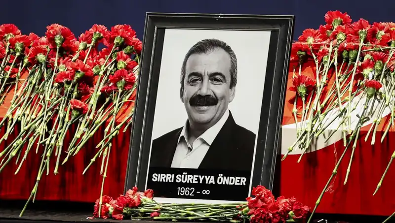 Meclis’te Sırrı Süreyya Önder Anması: Politikanın Unutulmaz Yüzü