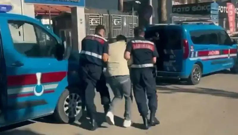 10 İlde Büyük Operasyon: 5 Suç Örgütüne 74 Gözaltı Şoku!