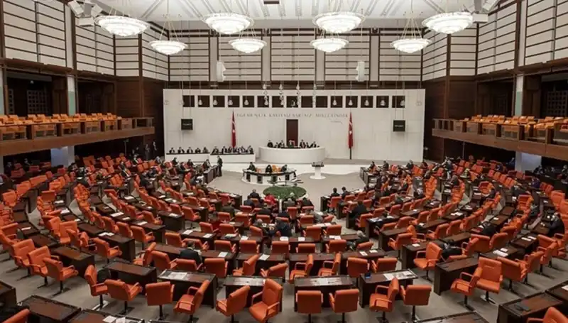 Meclis’teki Gıda Zehirlenmesi İddiaları İçin İdare Amiri Hasan Turan’dan Çarpıcı Açıklama