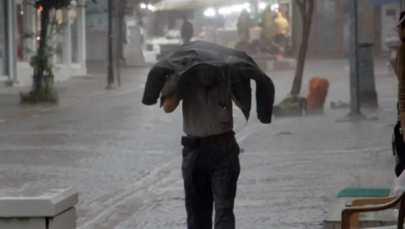 25 İl İçin Sarı Kodlu Uyarı: Kuvvetli Sağanak Yağışlar Kapıda!