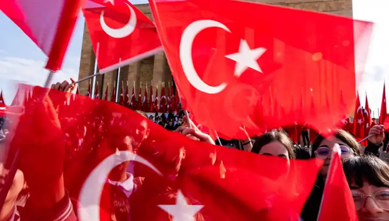 Türkiye'de 23 Nisan Coşkusu: Kutlamalardaki Renkli Anlar