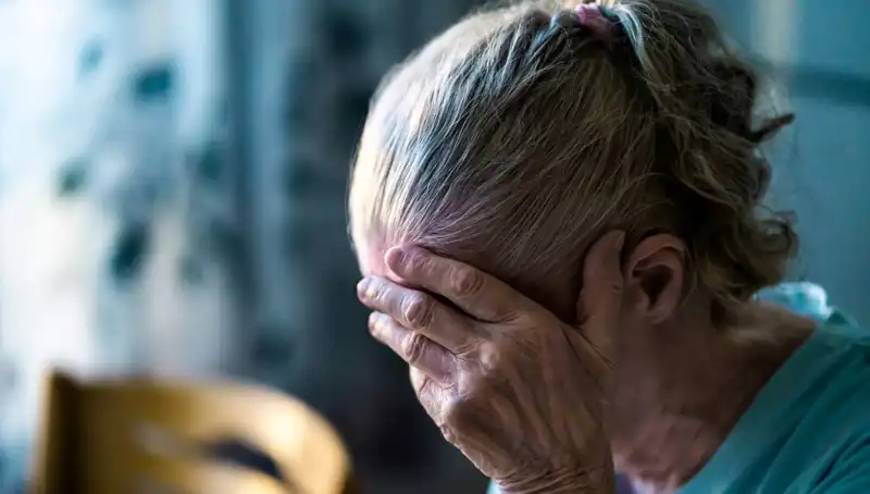 Alzheimer Riski Artıyor: Nöroloji Uzmanından Şok Eden İddia