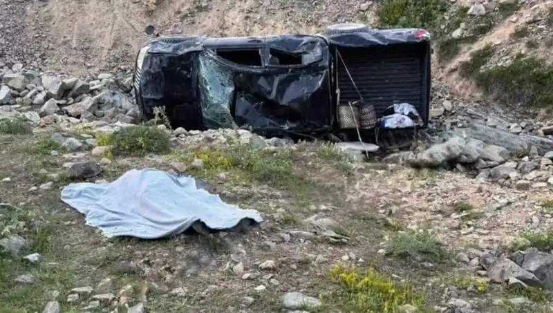 Gümüşhane'de Korkunç Kaza: Bir Hayat Kayıp, Beş Yaralı