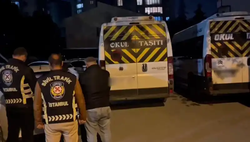 İki Servis Sürücüsü Yakalandı: Tepki Çeken Görüntülerin Ardındaki Gerçekler
