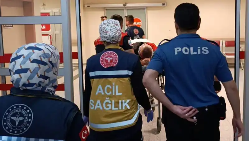 Paniğe Neden Olan Kaza: Polis Araçları Çarpıştı, İki Yaralı